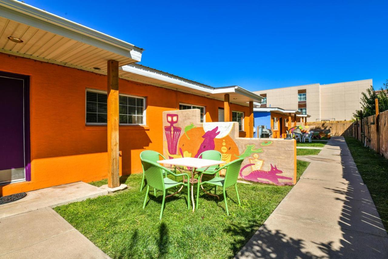 Inn 1 - Downtown 1 Bedroom Unit, Sleeps 6 With Shared Hot Tub Moab Exterior photo